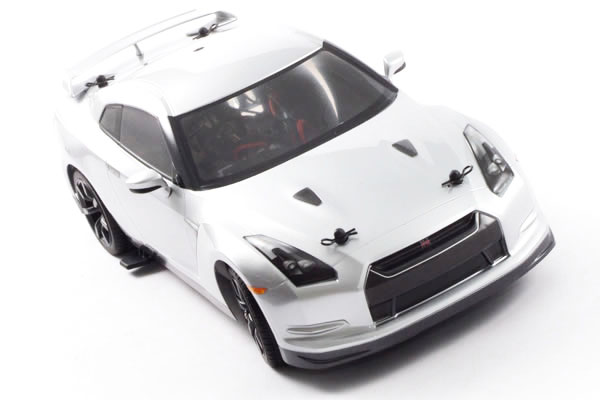 Carisma M14 Nissan GTR